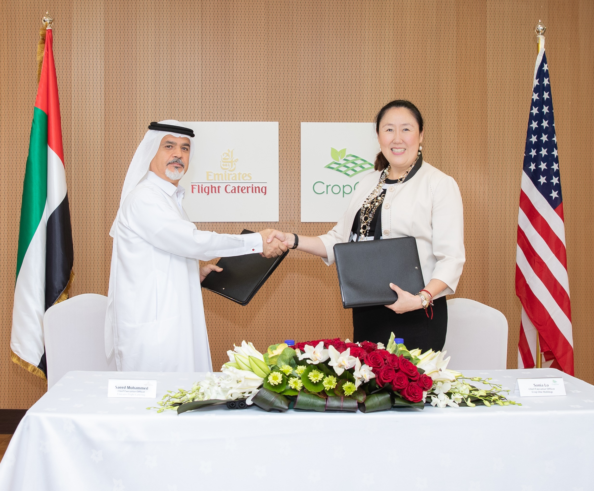 (from left to right) Saeed Mohammed, Chief Executive Officer of Emirates Flight Catering, and Sonia Lo, Chief Executive Officer of Crop One Holdings, after signing the joint venture agreement  